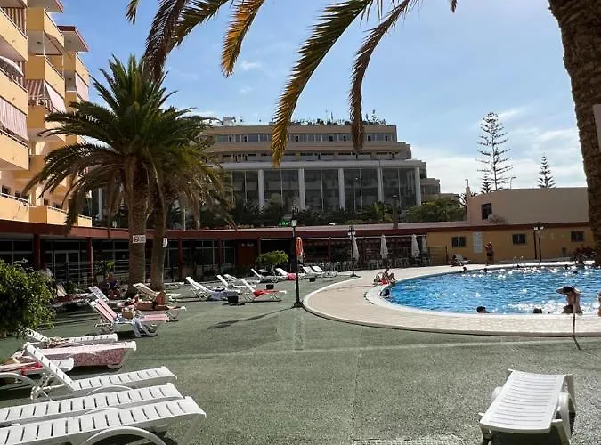 Angeles Cristianos Apartment